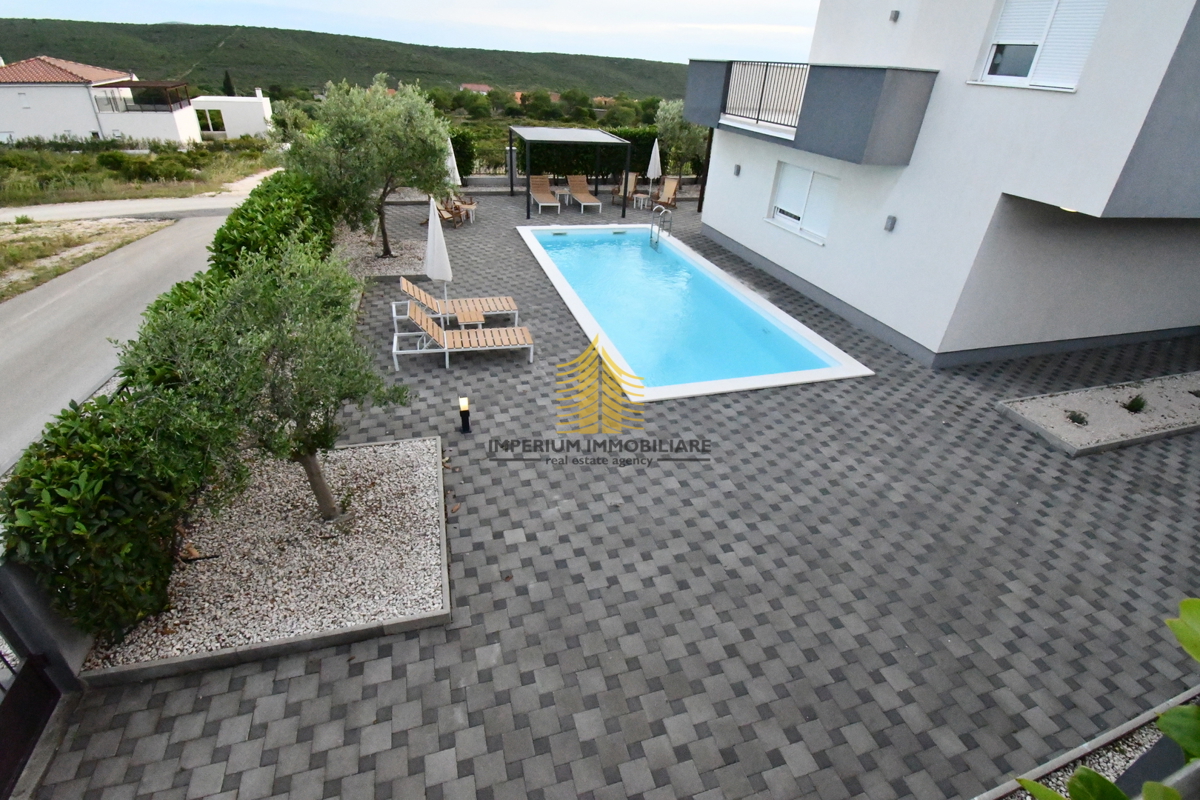 Hiša, Prodaja, Sukošan, Debeljak, 188 m2, Vila