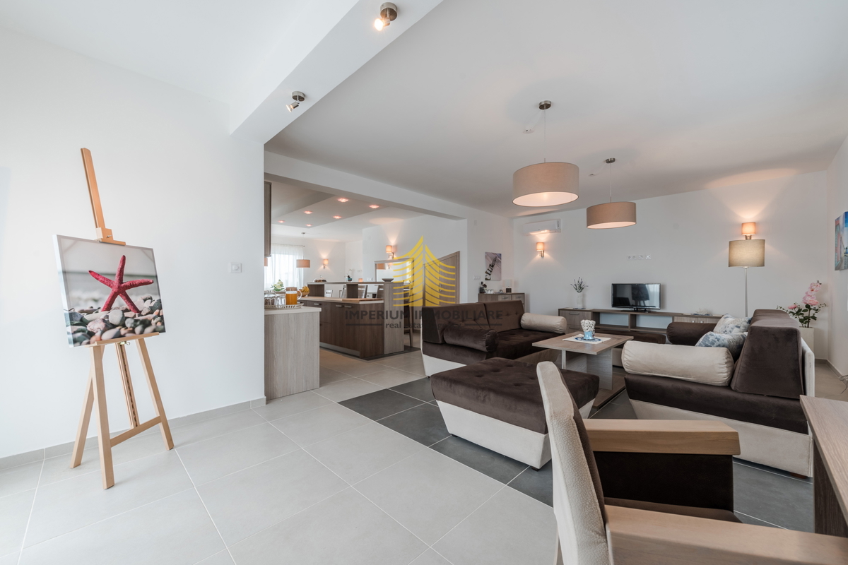 Hiša, Prodaja, Sukošan, Debeljak, 188 m2, Vila