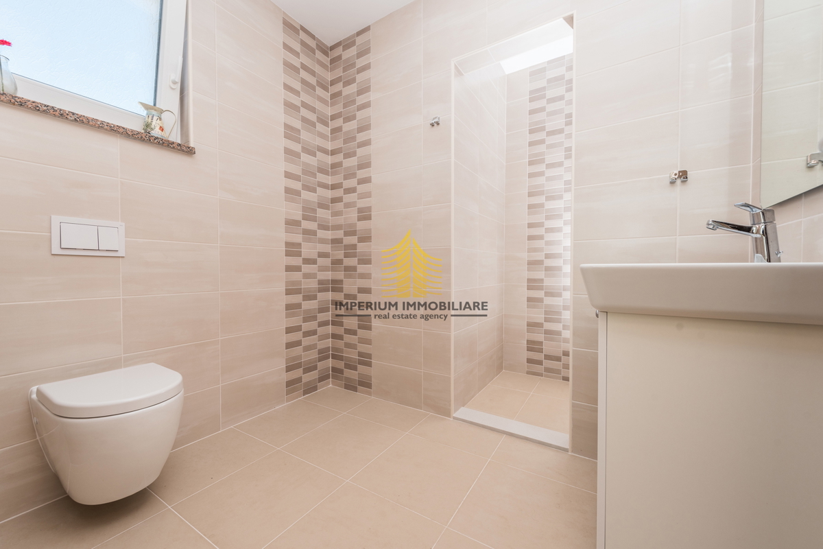 Hiša, Prodaja, Sukošan, Debeljak, 188 m2, Vila