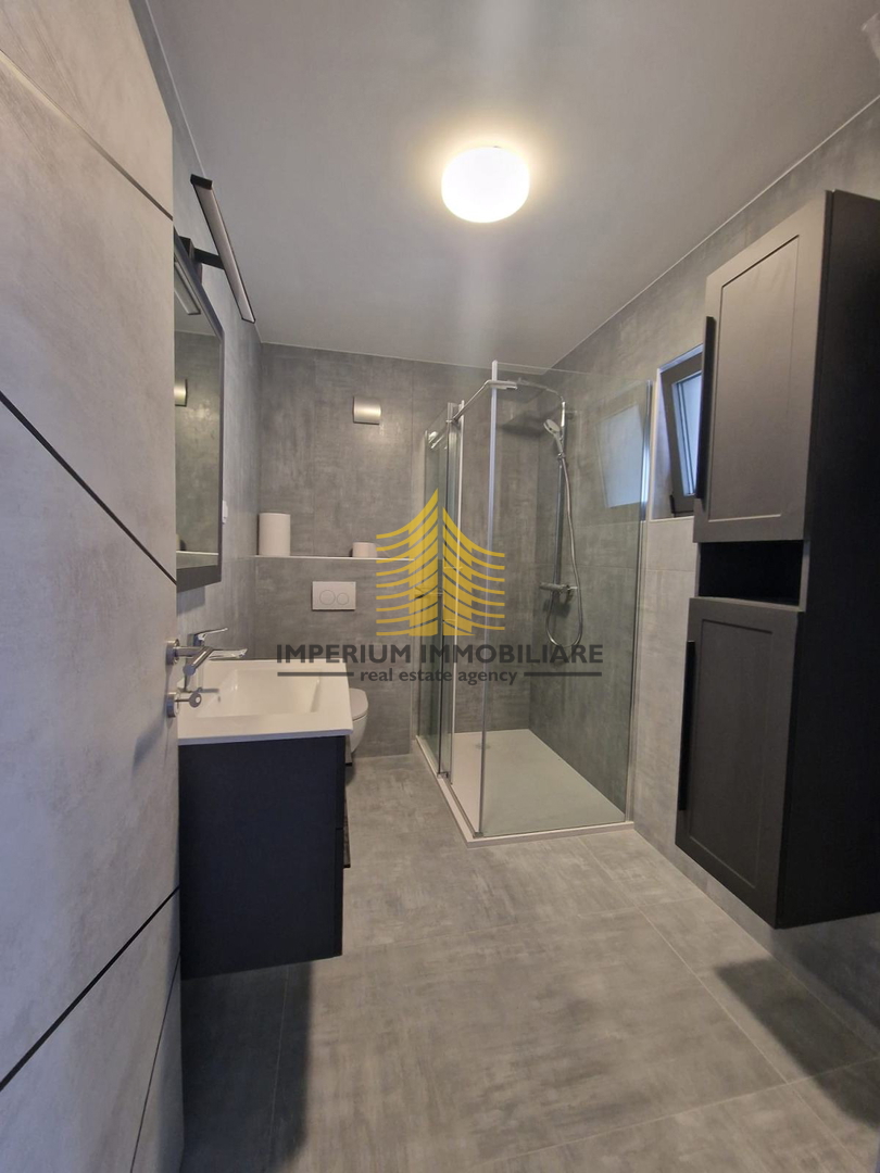 Hiša, Prodaja, Šibenik, Meterize, 353,24 m2, V vrsti