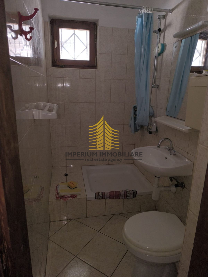Hiša, Prodaja, Šibenik in okolica, Krapanj, 160m2, V nizu