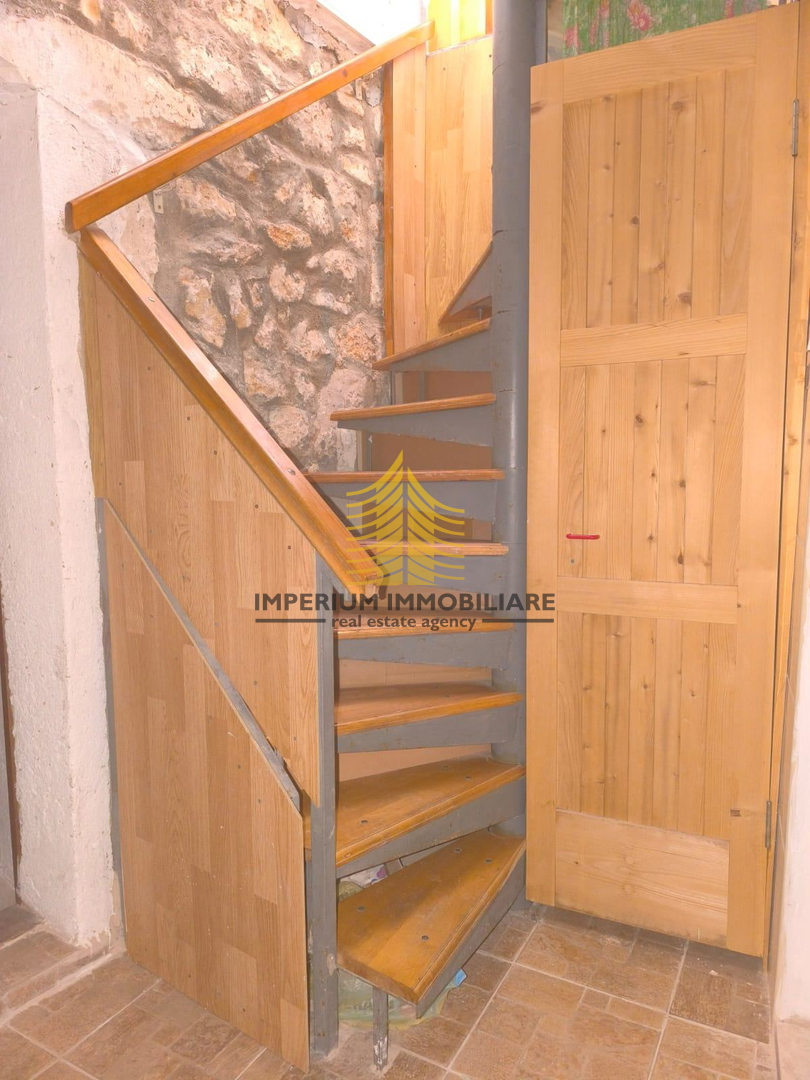 Hiša, Prodaja, Šibenik in okolica, Krapanj, 160m2, V nizu