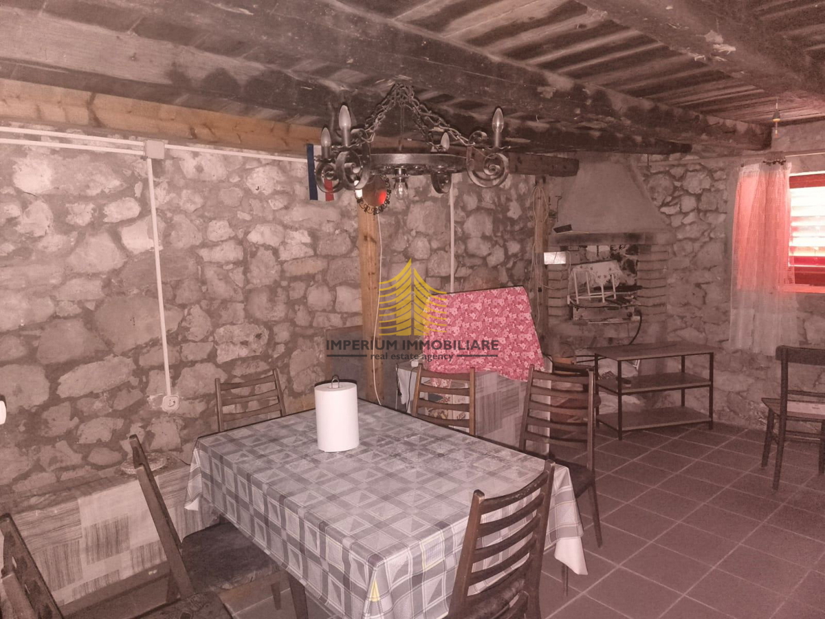 Hiša, Prodaja, Šibenik in okolica, Krapanj, 160m2, V nizu