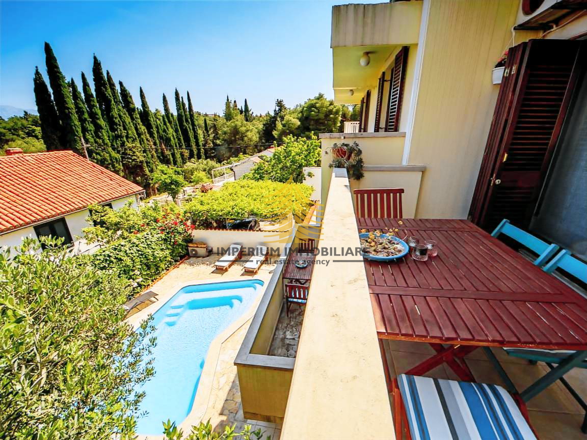 Hiša, prodaja, Supetar, 200 m2, samostojna