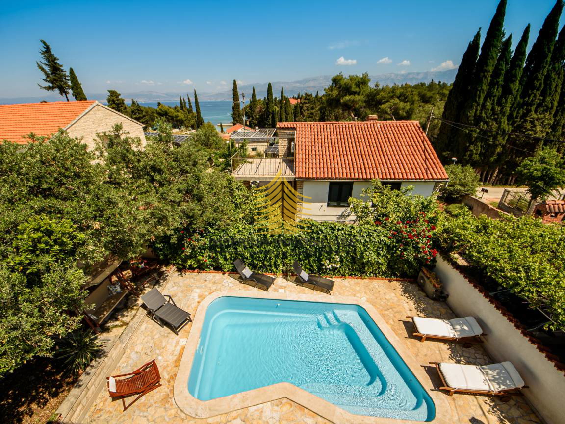 Hiša, prodaja, Supetar, 200 m2, samostojna