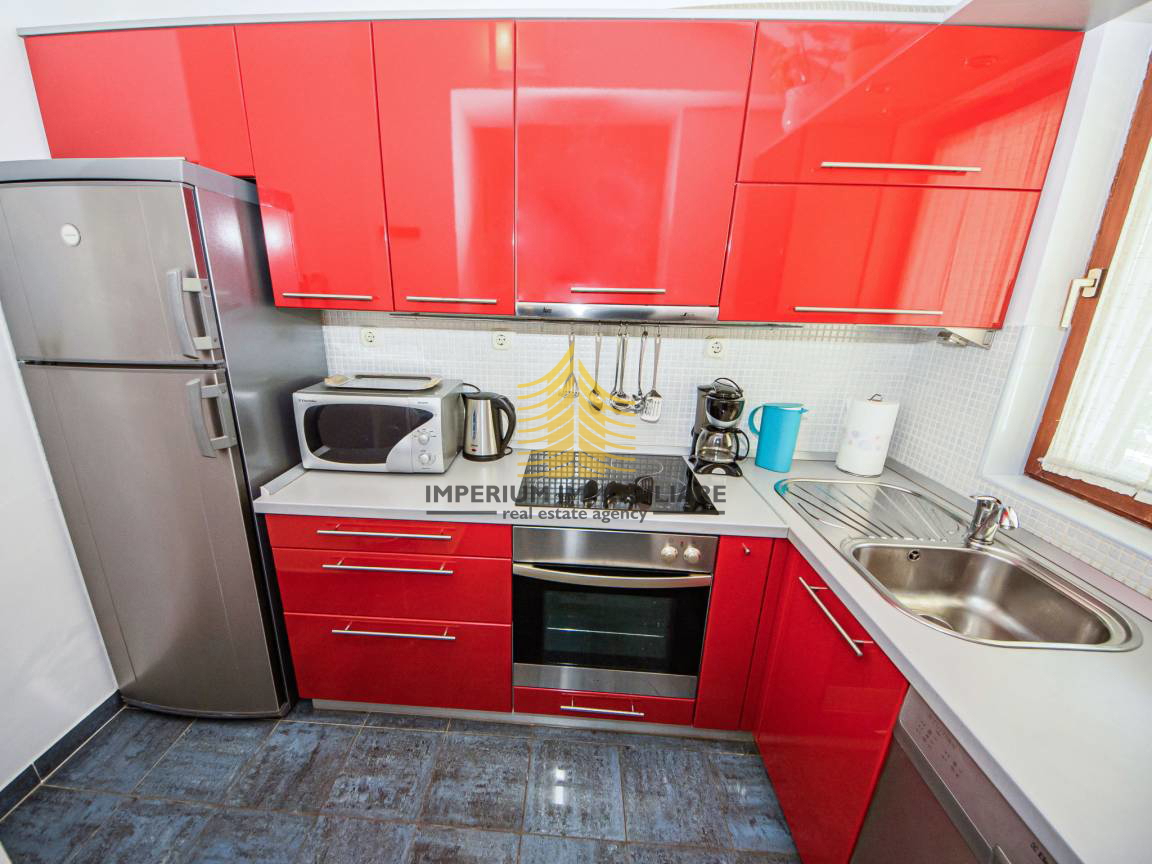 Hiša, prodaja, Supetar, 200 m2, samostojna