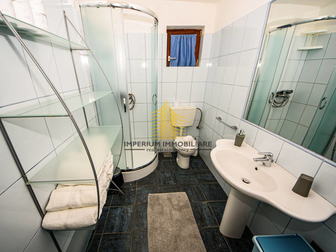 Hiša, prodaja, Supetar, 200 m2, samostojna