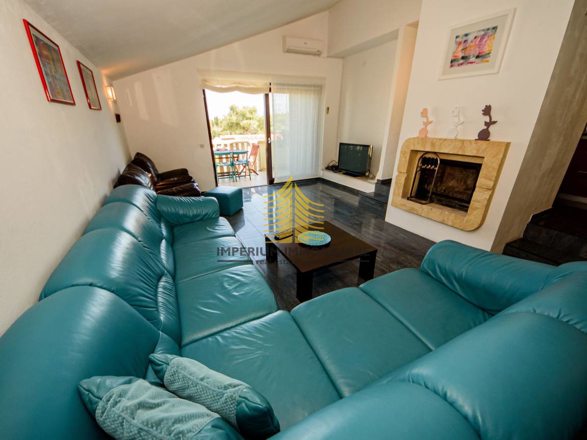 Hiša, prodaja, Supetar, 200 m2, samostojna