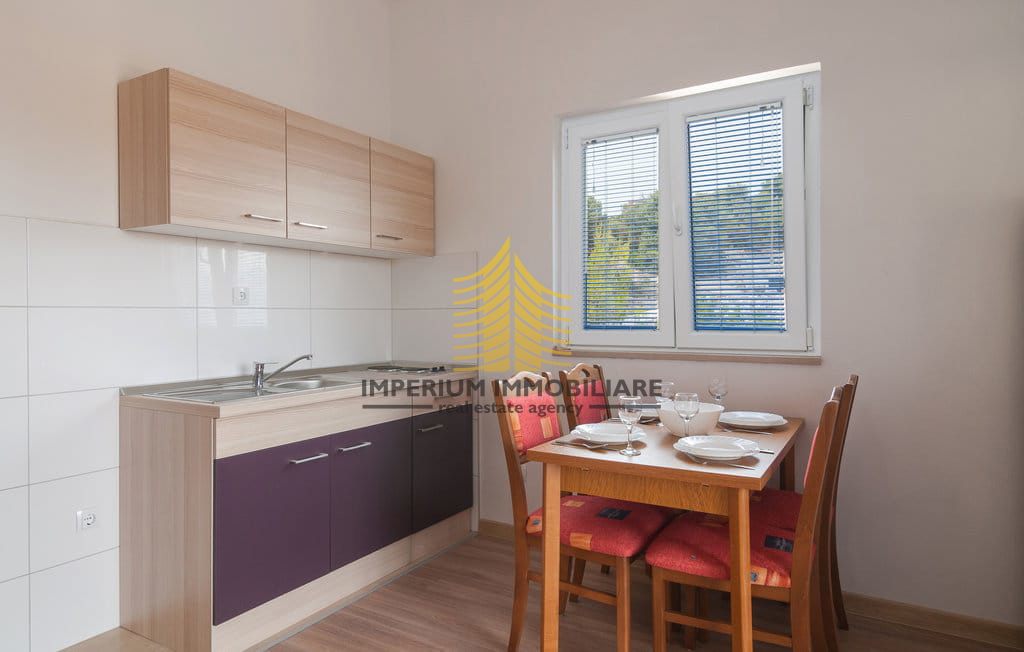 Hiša, prodaja, Splitska, 480 m2, samostojna