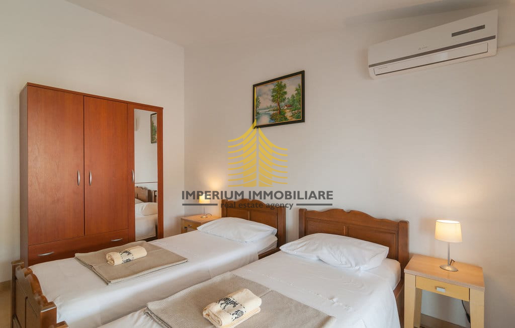 Hiša, prodaja, Splitska, 480 m2, samostojna