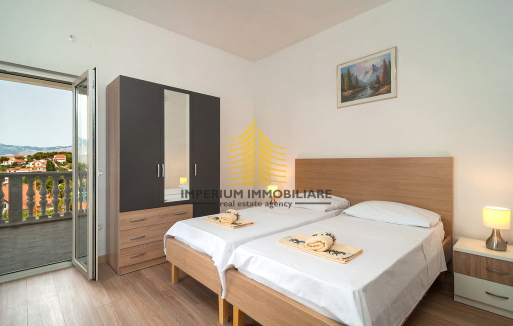 Hiša, prodaja, Splitska, 480 m2, samostojna