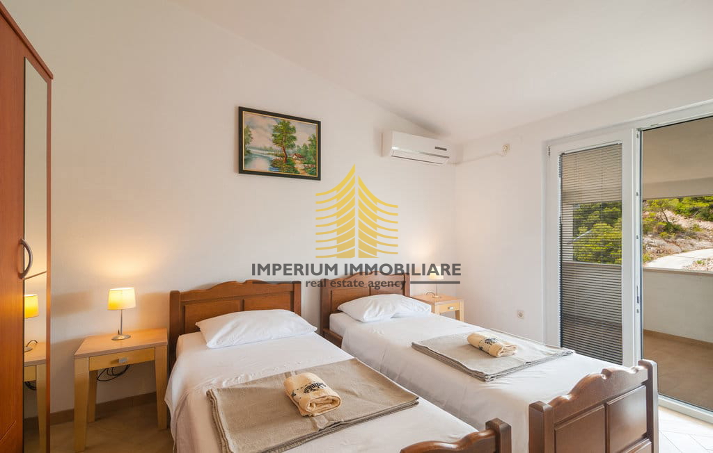 Hiša, prodaja, Splitska, 480 m2, samostojna