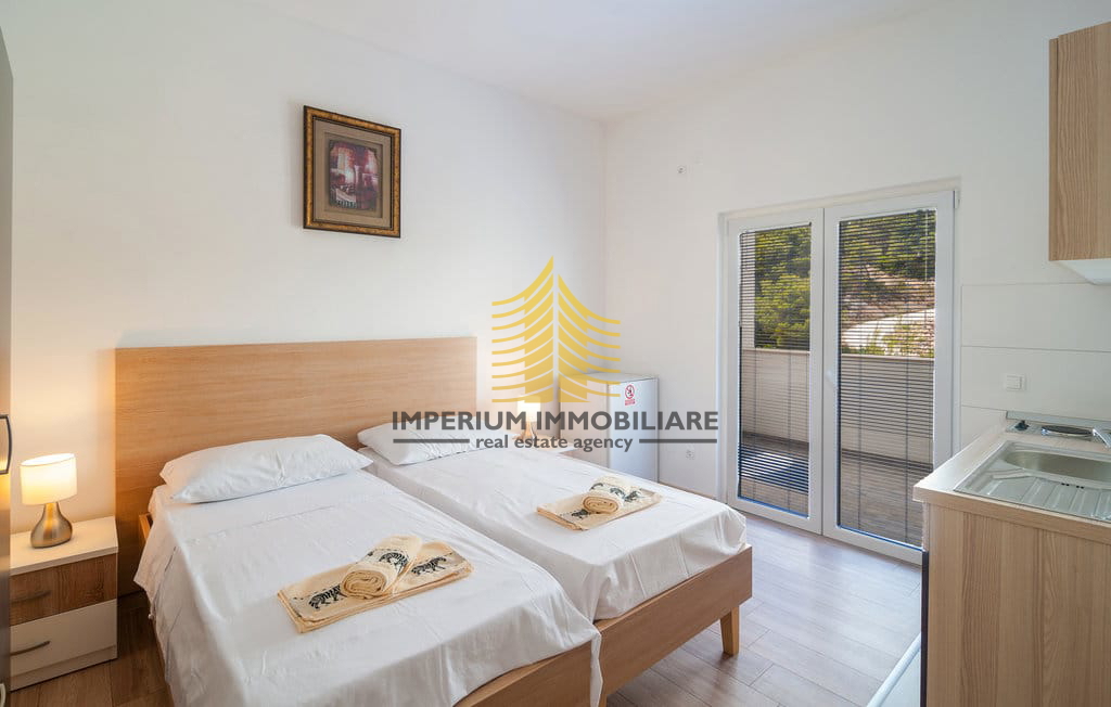 Hiša, prodaja, Splitska, 480 m2, samostojna