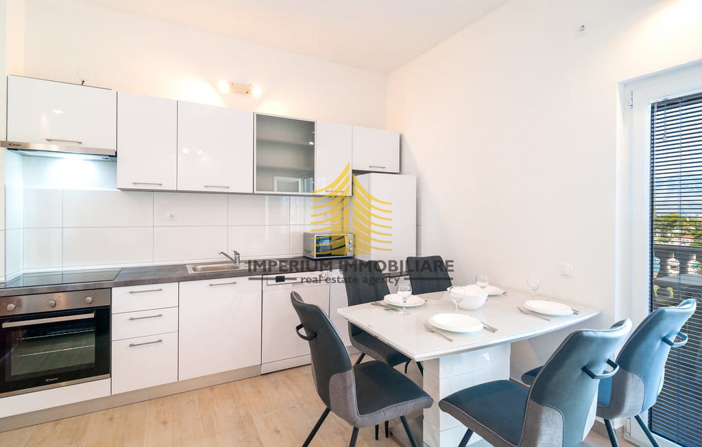 Hiša, prodaja, Splitska, 480 m2, samostojna