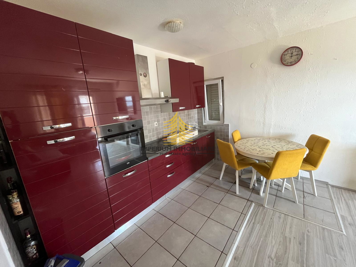 Hiša, prodaja, Kaštel Sućurac, 310 m2, samostojna