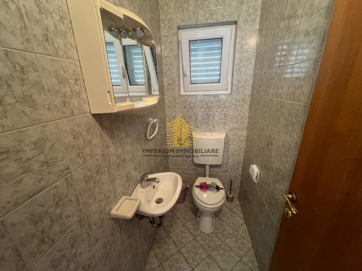 Hiša, prodaja, Kaštel Sućurac, 310 m2, samostojna