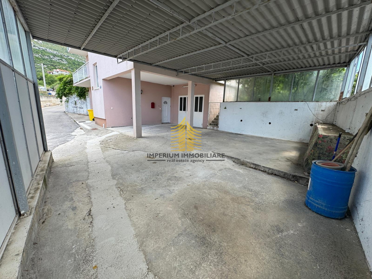 Hiša, prodaja, Kaštel Sućurac, 310 m2, samostojna