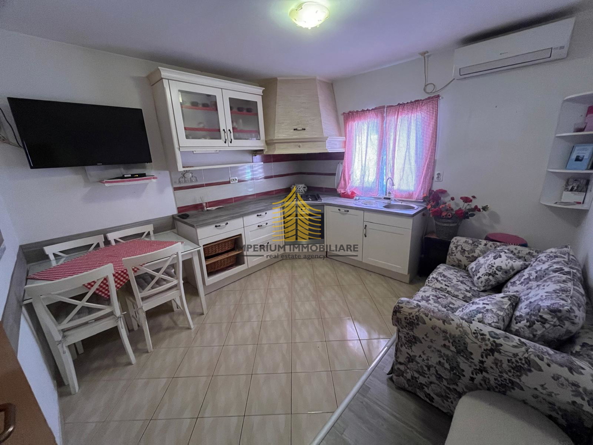 Hiša, prodaja, Kaštel Sućurac, 310 m2, samostojna