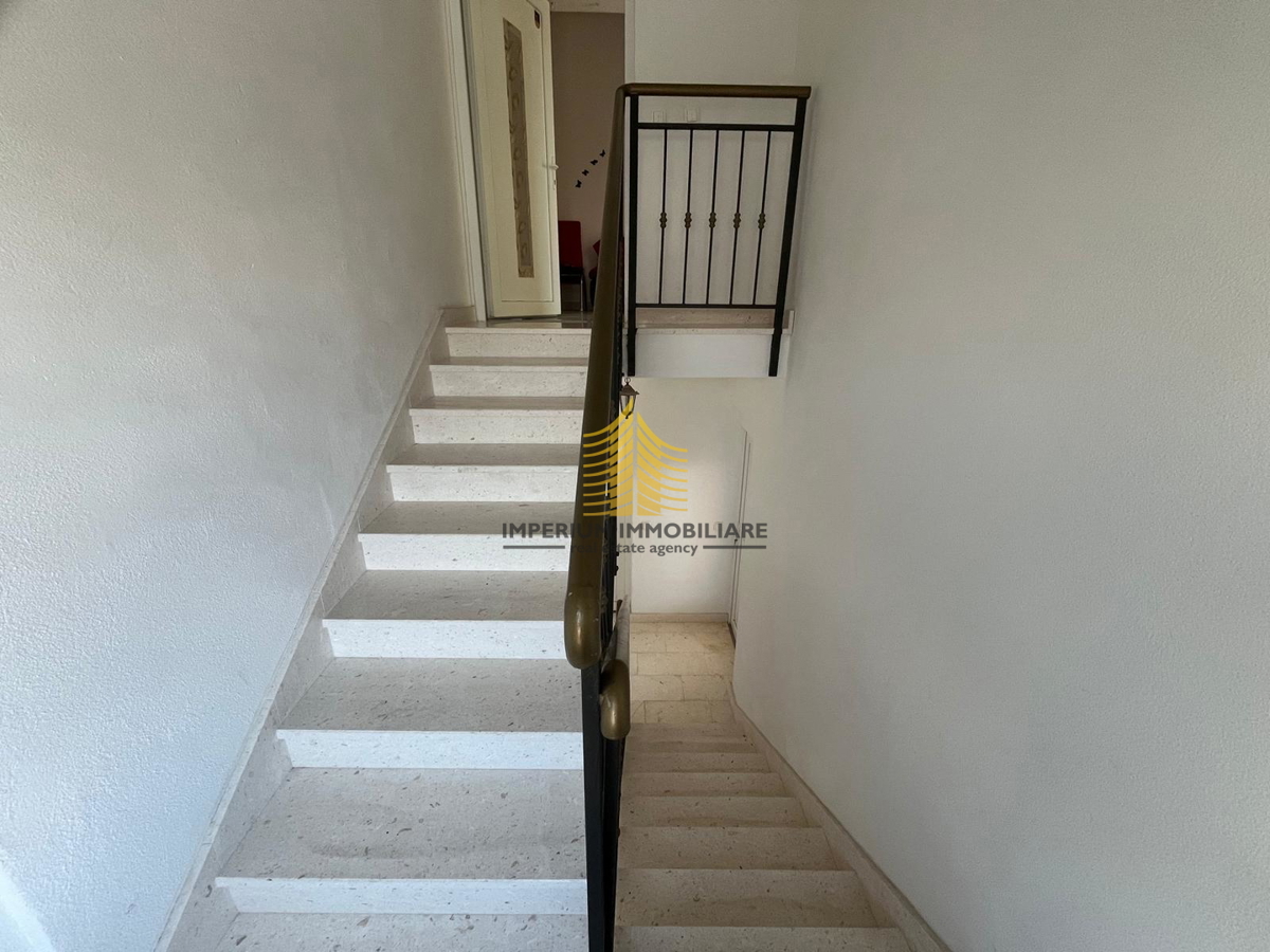 Hiša, prodaja, Kaštel Sućurac, 310 m2, samostojna