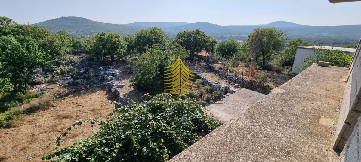 Hiša, prodaja, Gornji Humac, 200 m2, samostojna
