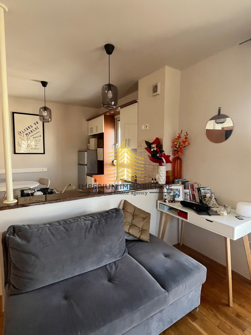 Stan, prodaja, Split, Žnjan, 60 m2, 1,5-prostorsko (1P+DB)