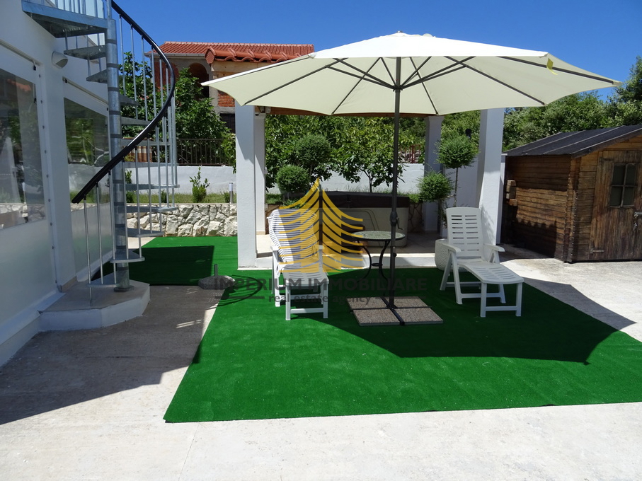 Hiša, prodaja, Rogoznica, 200 m2, samostojna