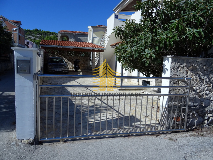 Hiša, prodaja, Rogoznica, 200 m2, samostojna