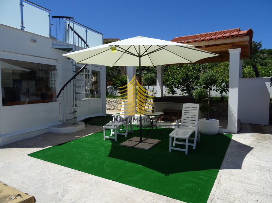 Hiša, prodaja, Rogoznica, 200 m2, samostojna
