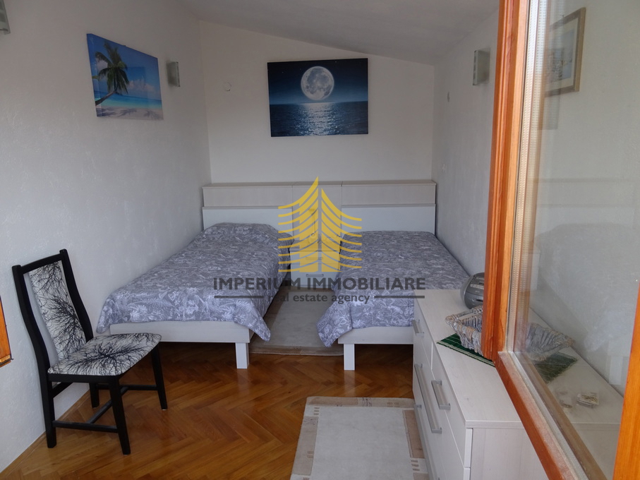 Hiša, prodaja, Rogoznica, 200 m2, samostojna