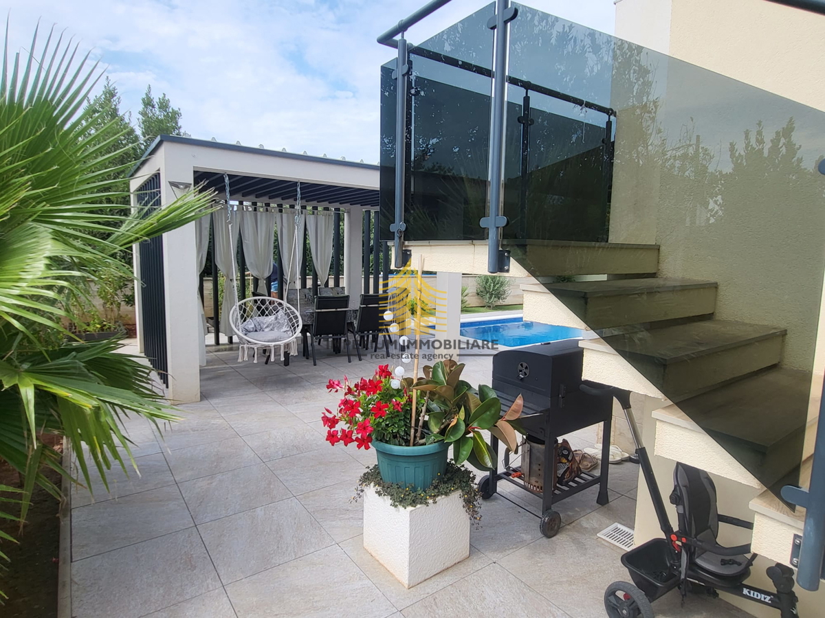 Hiša, Prodaja, Vir, 200 m2, Samostojna