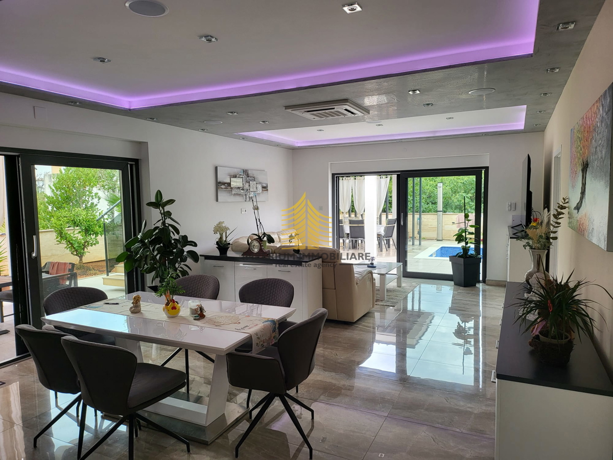 Hiša, Prodaja, Vir, 200 m2, Samostojna