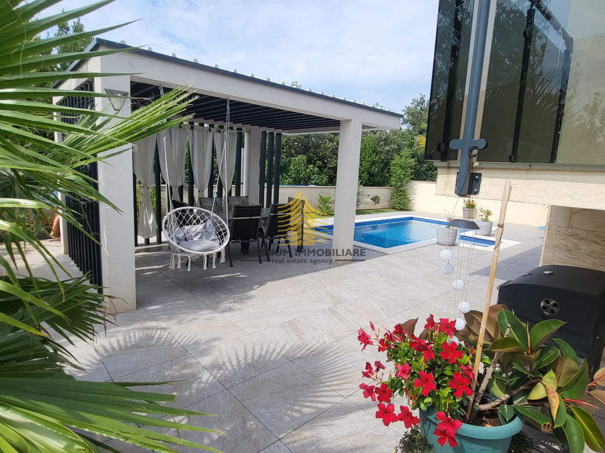 Hiša, Prodaja, Vir, 200 m2, Samostojna