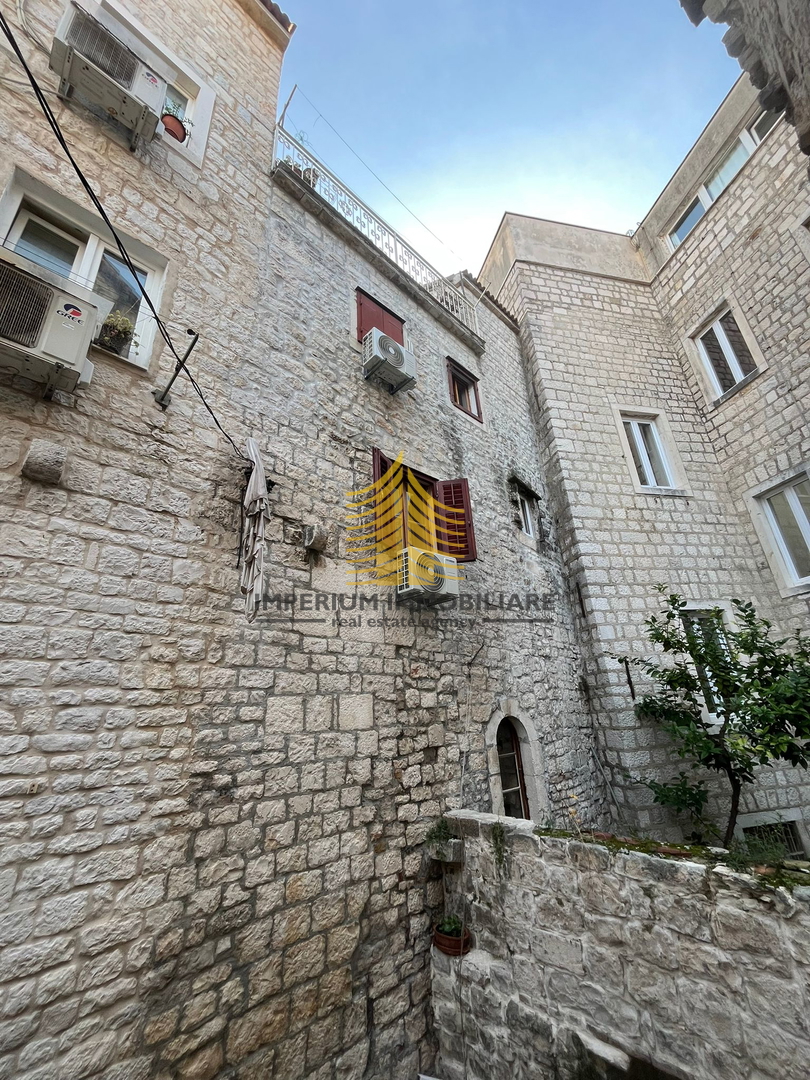 Hiša, prodaja, Trogir, 163 m2, v nizu