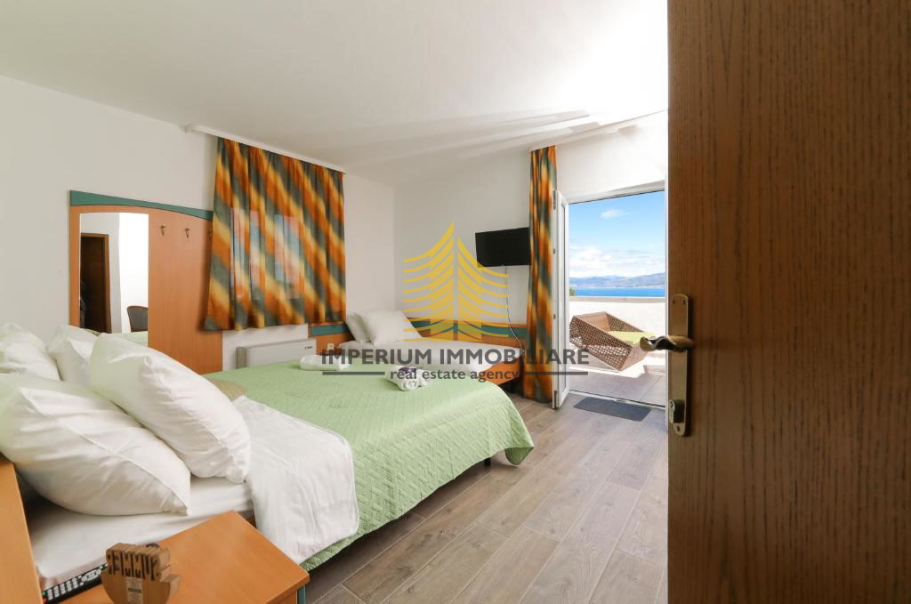 Poslovni prostor, prodaja, Supetar, 640 m2, hotel