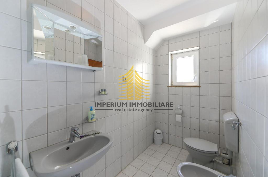 Poslovni prostor, prodaja, Supetar, 640 m2, hotel