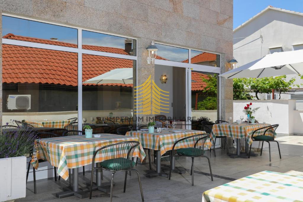 Poslovni prostor, prodaja, Supetar, 640 m2, hotel