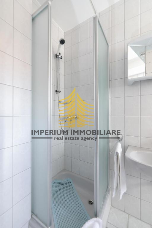 Poslovni prostor, prodaja, Supetar, 640 m2, hotel