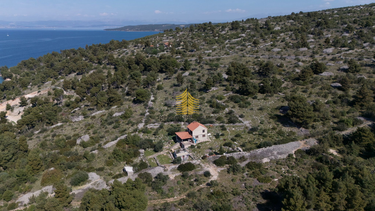 Hiša, Prodaja, Milna, 150 m2, Samostojna