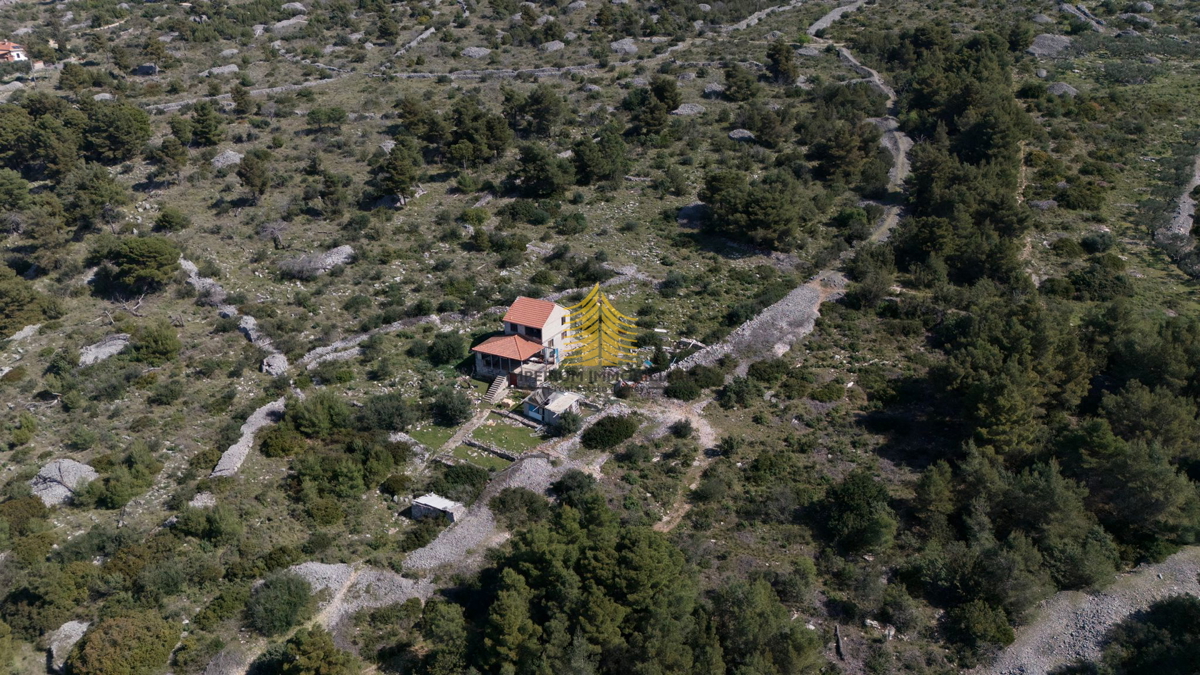 Hiša, Prodaja, Milna, 150 m2, Samostojna