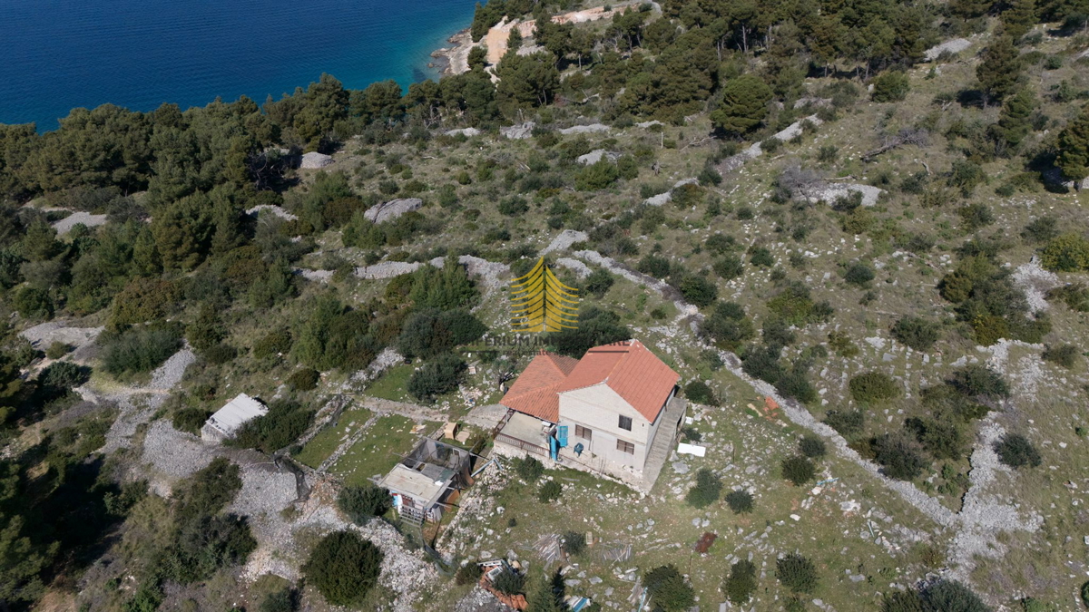 Hiša, Prodaja, Milna, 150 m2, Samostojna