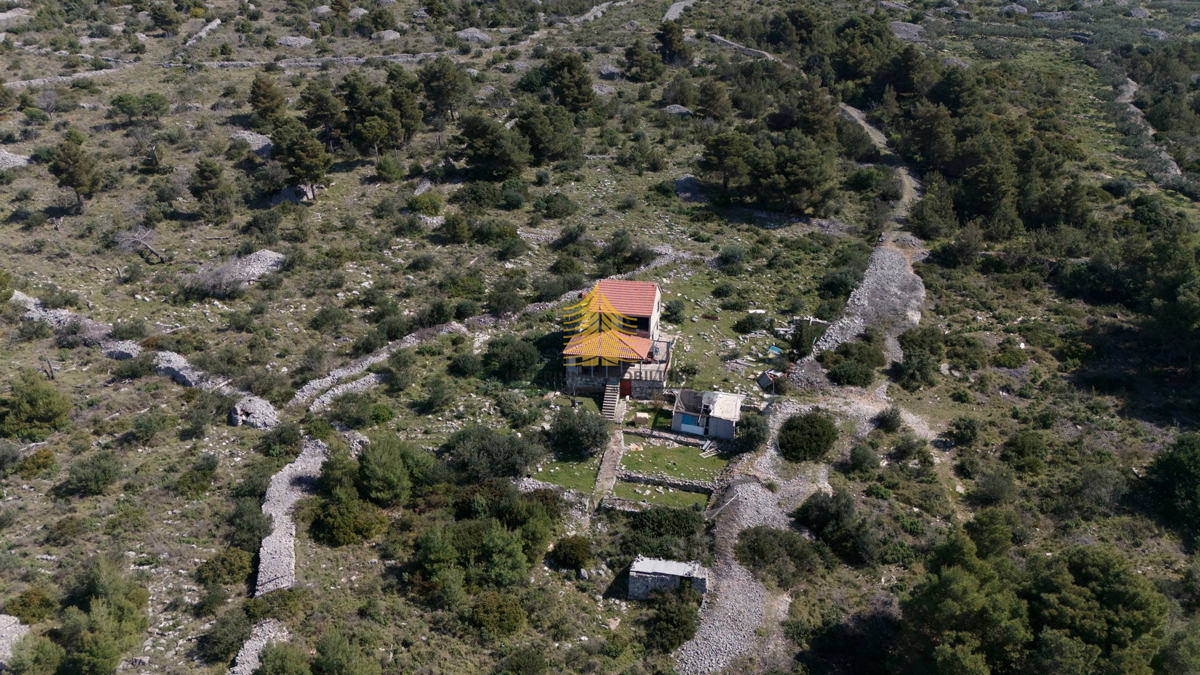 Hiša, Prodaja, Milna, 150 m2, Samostojna