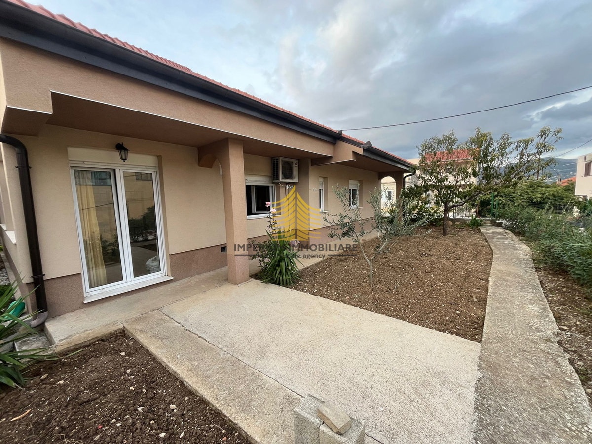 Hiša, Prodaja, Split, Mejaši, 192m2, Samostojna