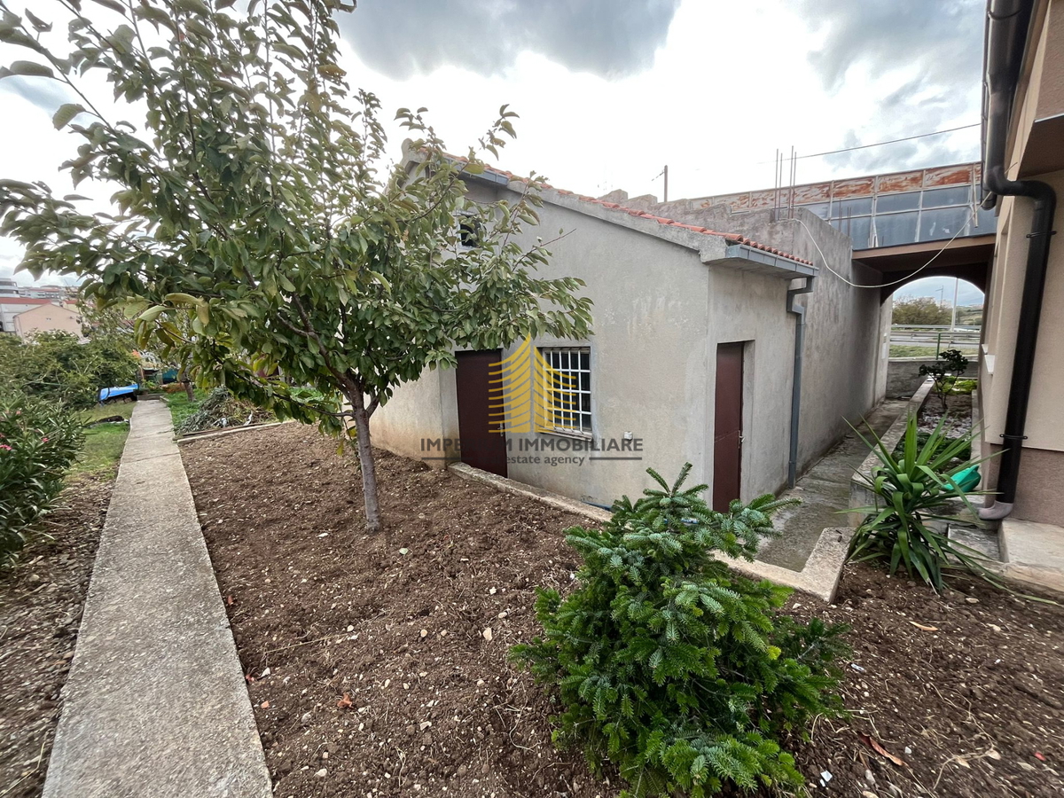 Hiša, Prodaja, Split, Mejaši, 192m2, Samostojna