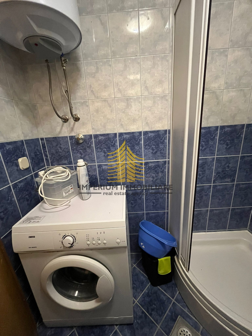 Stan, prodaja, Okrug, Okrug Gornji, 45 m2, 1,5-prostorsko (1S + DB)