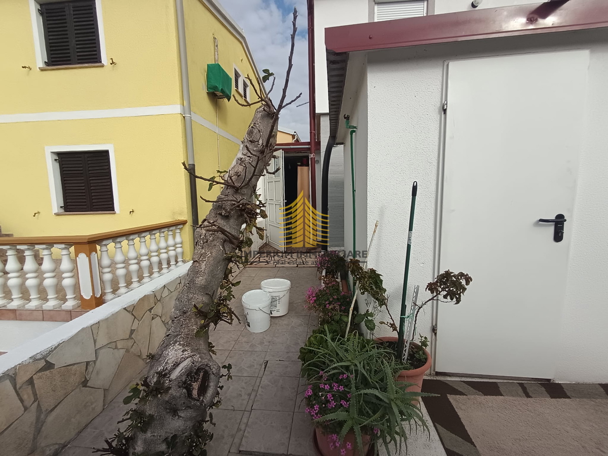 Hiša, Prodaja, Vir, 203 m2, V nizu