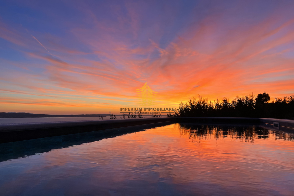 Hiša, prodaja, Dugi Rat, Jesenice, 213 m2, samostojna