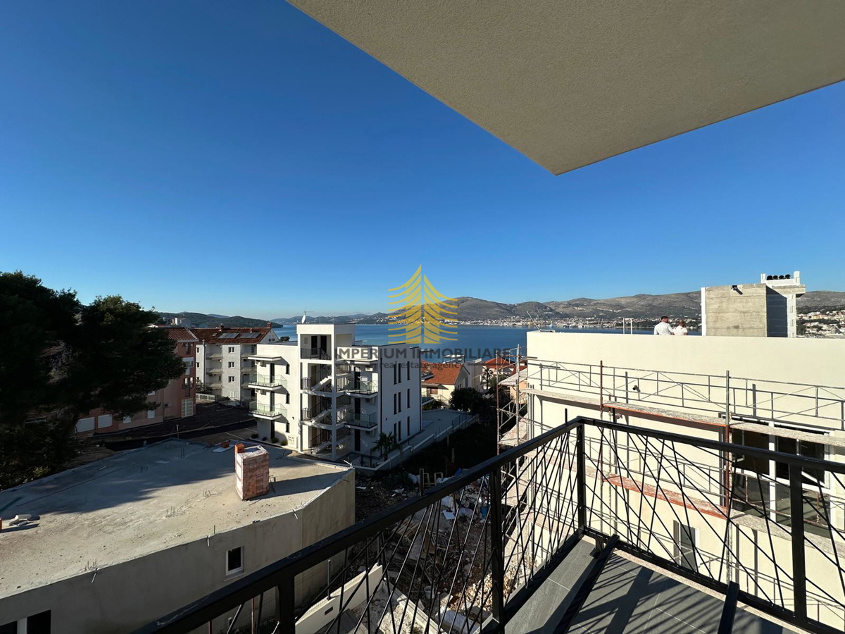 Stan, Prodaja, Okrug, Okrug Gornji, 110 m2, 4,5-prostorsko (4P+DB)