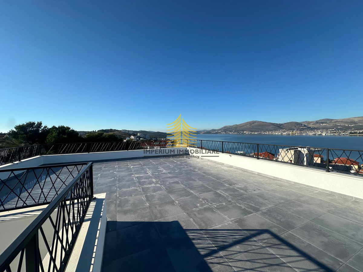 Stan, Prodaja, Okrug, Okrug Gornji, 110 m2, 4,5-prostorsko (4P+DB)