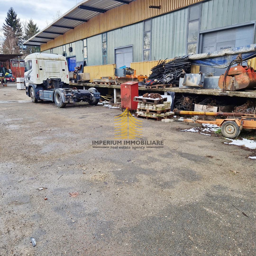 Poslovni prostor, prodaja, Hrvatska Kostajnica, 3000 m2, poslovni kompleks