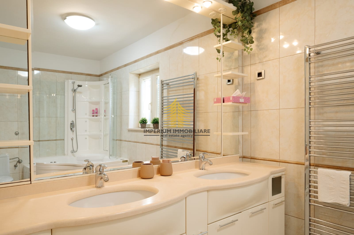 Hiša, prodaja, Zadar-okolica, Kožino, 882,08 m2, vila